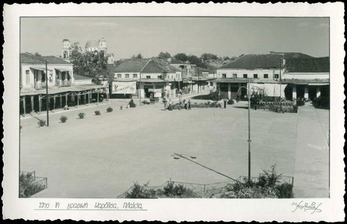 Lot 02433